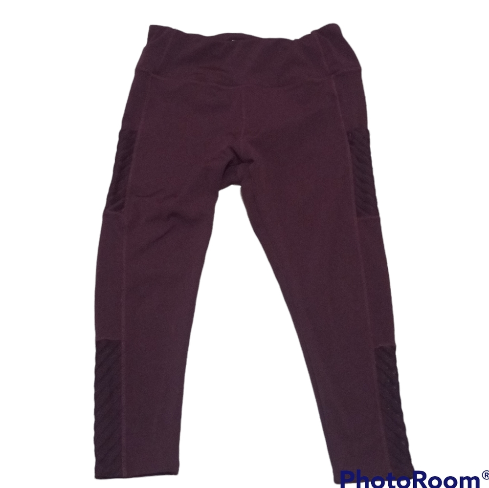 Maroon workout leggings